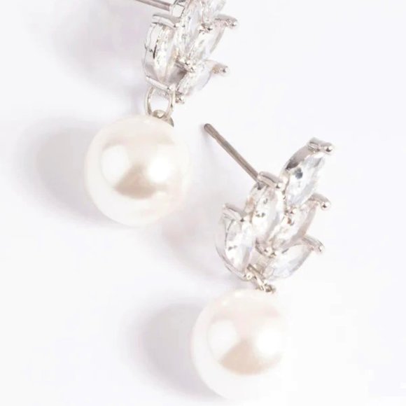 LOVISA Glamorous Silver Leaf Clear Cubic Zirconia/Pearl Drop Earrings**NEW! - Picture 5 of 5